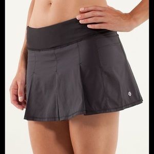 Lululemon black running skirt